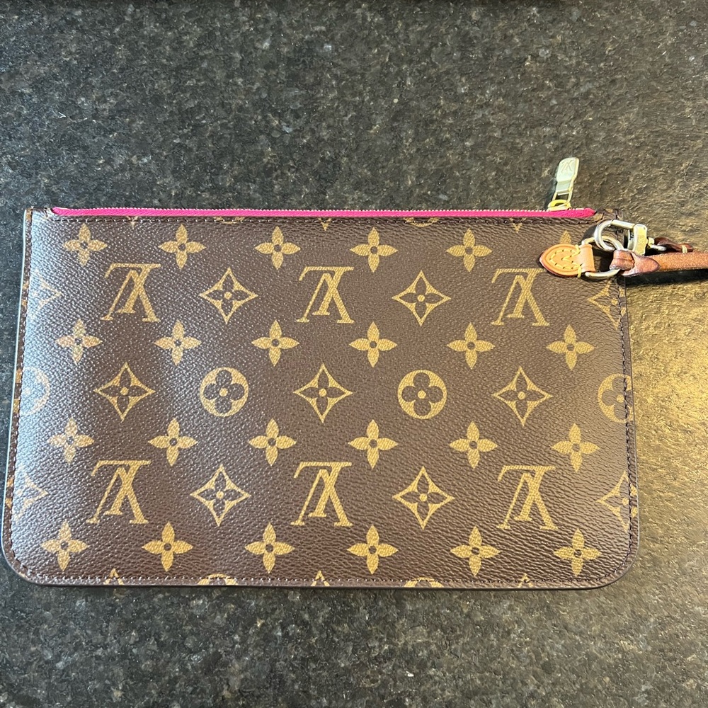 Louis Vuitton Monogram Neverfull Pochette Pivoine